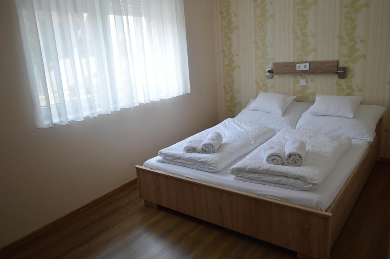 Appartement Bettina Vendégház à Kiskoros Extérieur photo
